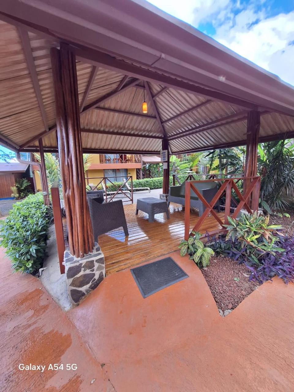 Iris Arenal Hotel La Fortuna Ngoại thất bức ảnh