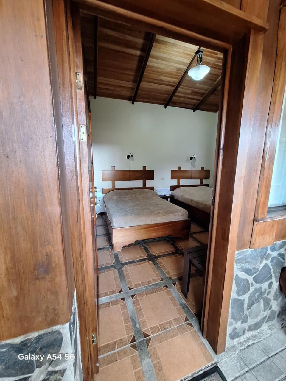 Iris Arenal Hotel La Fortuna Ngoại thất bức ảnh