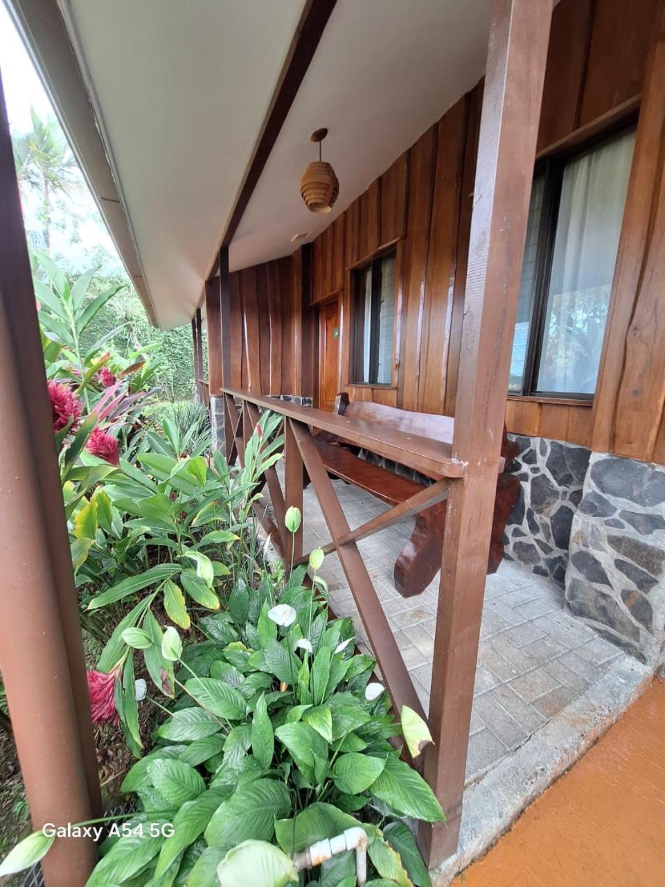 Iris Arenal Hotel La Fortuna Ngoại thất bức ảnh