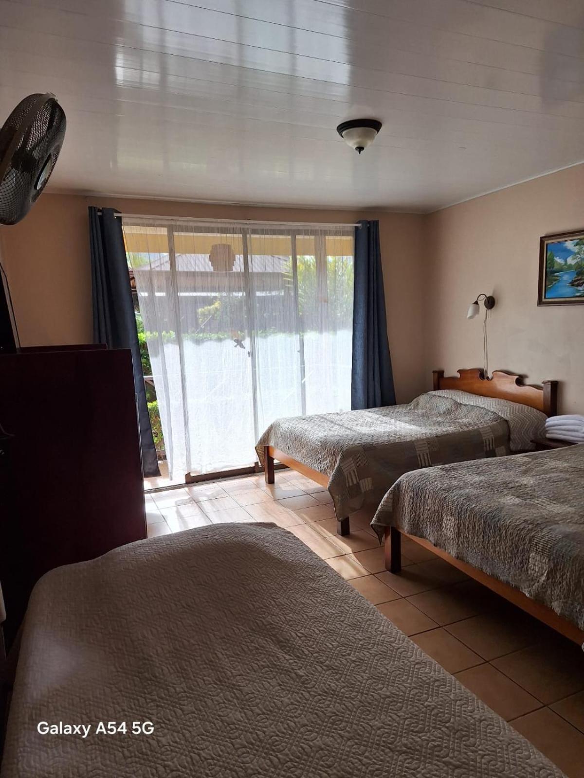 Iris Arenal Hotel La Fortuna Ngoại thất bức ảnh