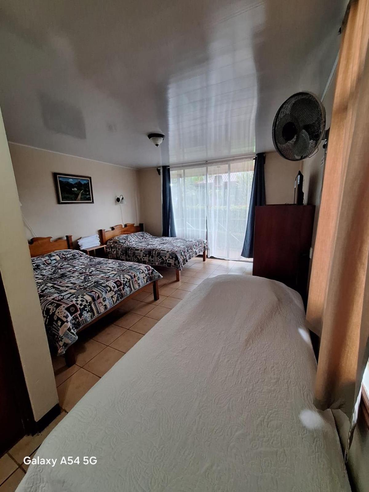Iris Arenal Hotel La Fortuna Ngoại thất bức ảnh