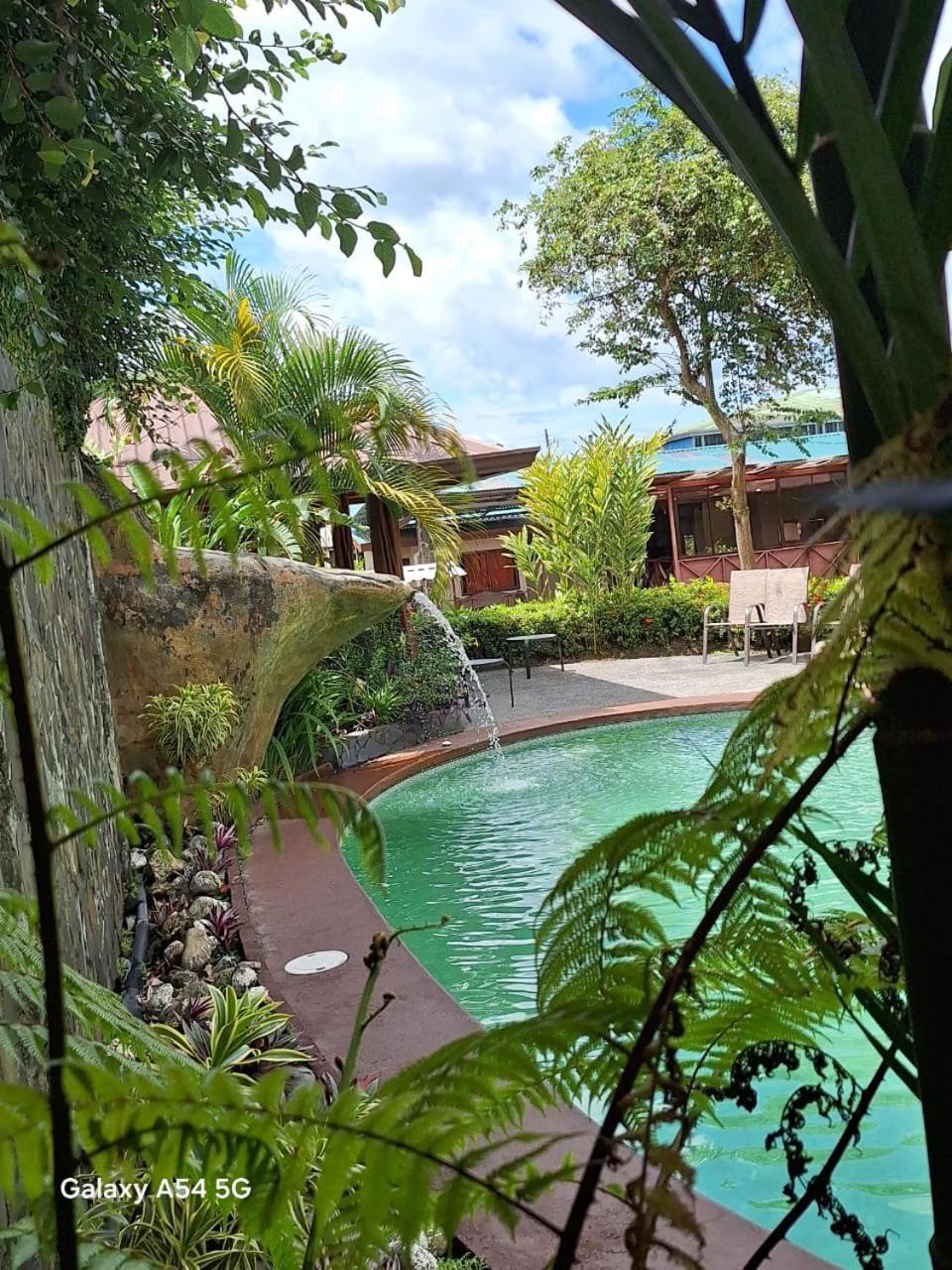 Iris Arenal Hotel La Fortuna Ngoại thất bức ảnh